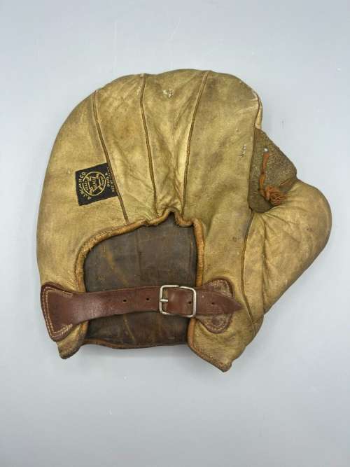 A.J. Reach 6F Fielders Mitt Back